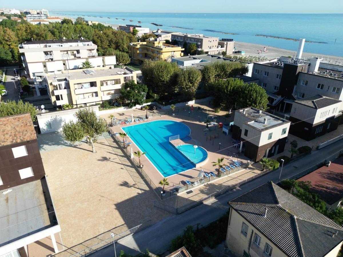 Color Perla Village Bellaria-Igea Marina Exterior photo